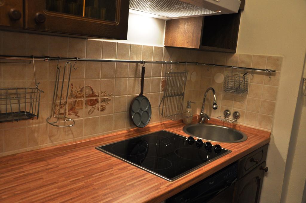 Traditional Slovak Apartment Bratislava Bagian luar foto