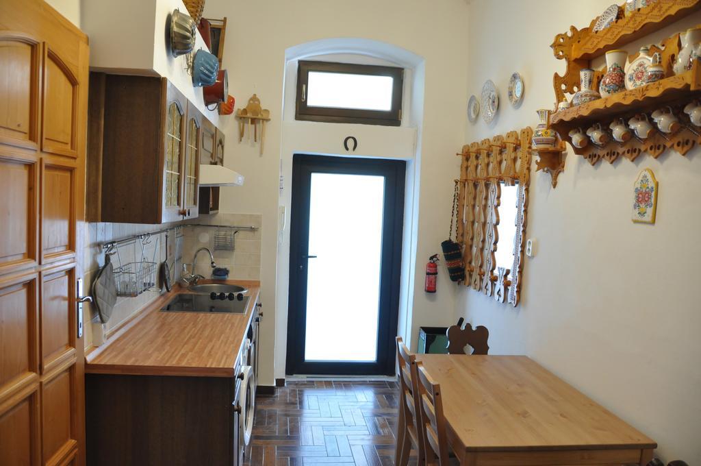 Traditional Slovak Apartment Bratislava Bagian luar foto